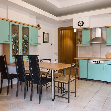 קרקוב One & Only City Center Apartment Up To 8 Guests מראה חיצוני תמונה