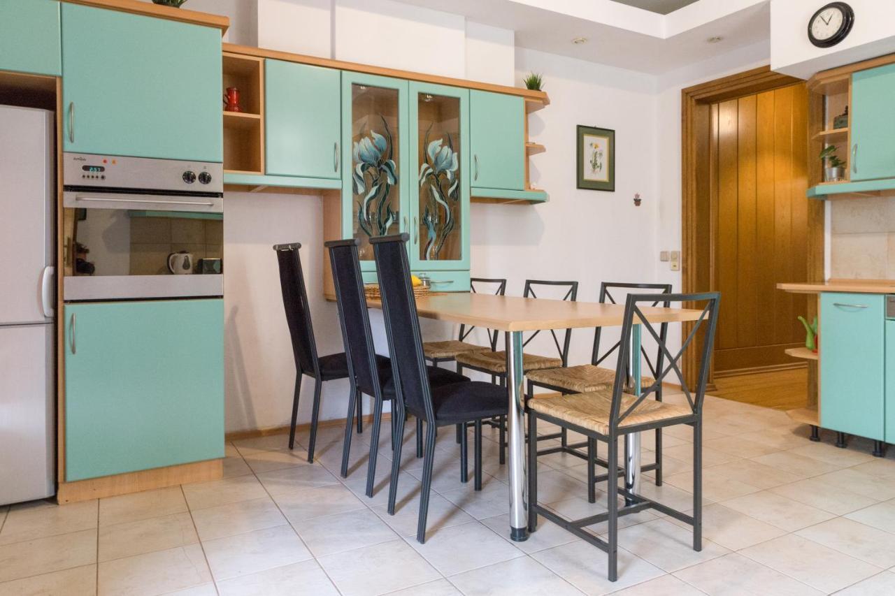 קרקוב One & Only City Center Apartment Up To 8 Guests מראה חיצוני תמונה